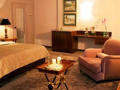 Antonios Hotel